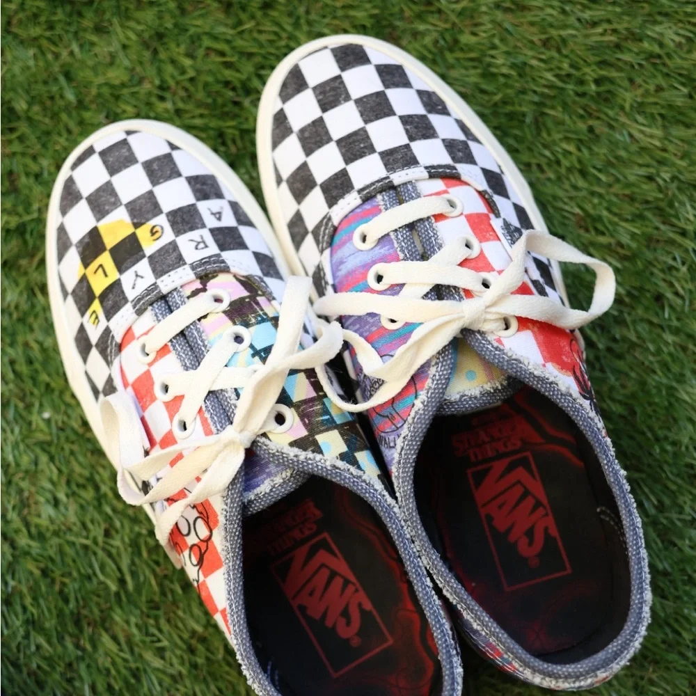 Stranger Things Argyle Surfer Boy Pizza Vans Like New EUC Women’s 7.5 or Men’s 6 - Picture 3 of 12